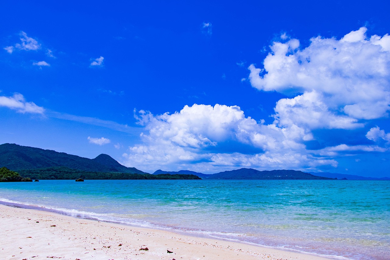 沖縄の海と空