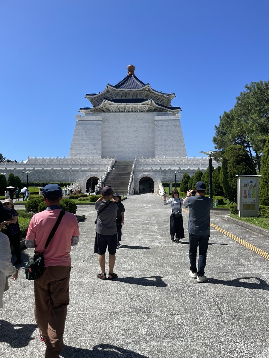 快晴の中正紀念堂